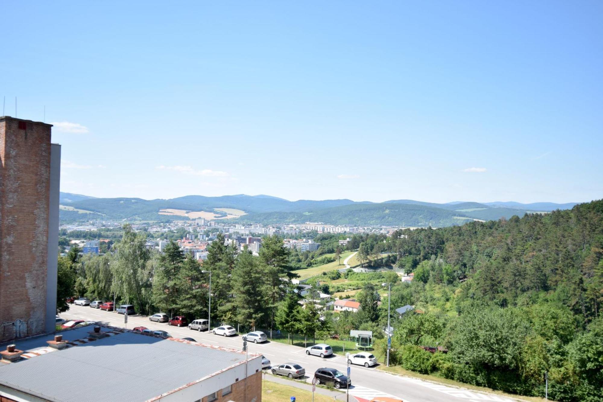 Saratovska Daire Trenčín Dış mekan fotoğraf
